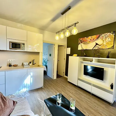 Golden Mile Near To Puerto Banus - Eaw Homes ماربيا