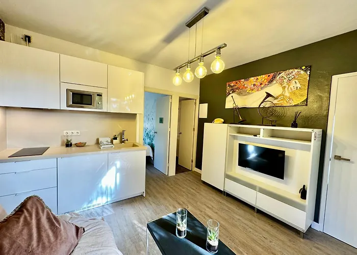 Golden Mile Near To Puerto Banus - Eaw Homes מארבלה